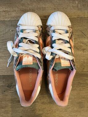 adidas  Superstar Sneakers Tropicsl Lotus Design Dust Pink, Teal & White Size 10